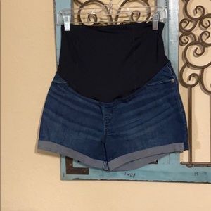 MATERNITY SHORTS